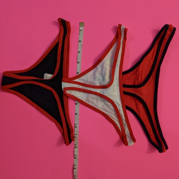 Playboy set of 3 thongs - Picture 2 of 4